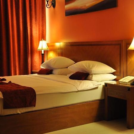 La Rosa Hotel By Brother International Muskat Bagian luar foto