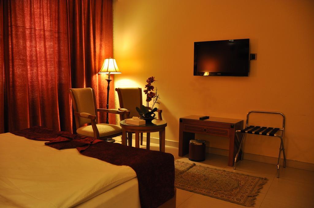 La Rosa Hotel By Brother International Muskat Bagian luar foto