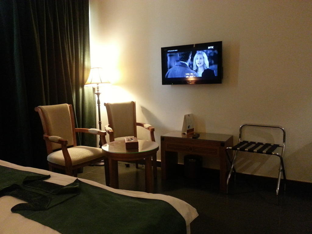 La Rosa Hotel By Brother International Muskat Bagian luar foto